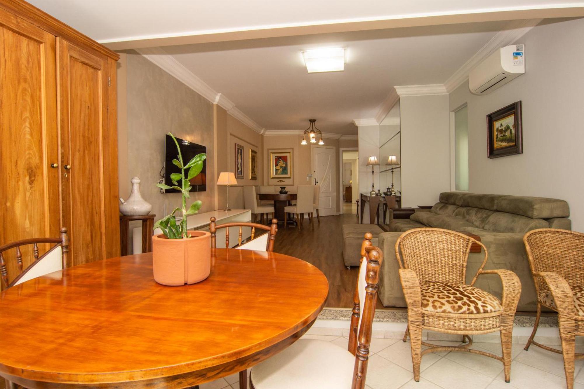 Elegancia Classica 100M Da Praia Na Rua 3700 P1397 Балнеариу-Камбориу Экстерьер фото