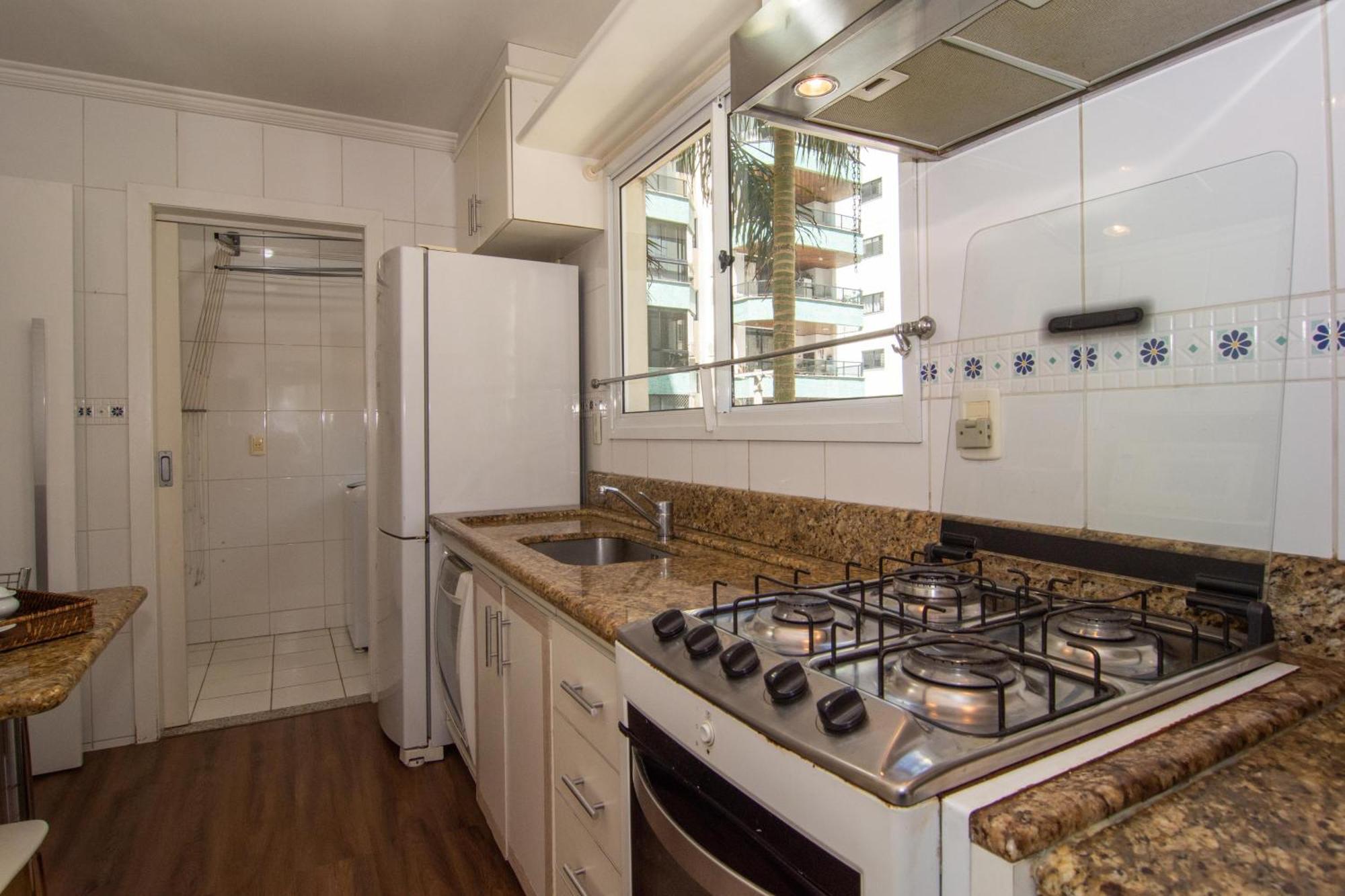 Elegancia Classica 100M Da Praia Na Rua 3700 P1397 Балнеариу-Камбориу Экстерьер фото